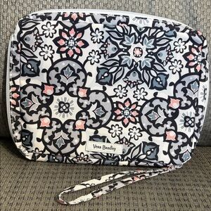 Vera Bradley Floral Wipes organizer in Black, White, Gray & Pink